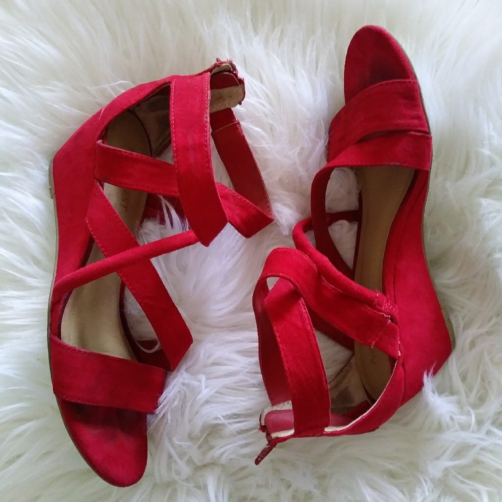 Nine west strappy wedge sandals FLASH SALE!!